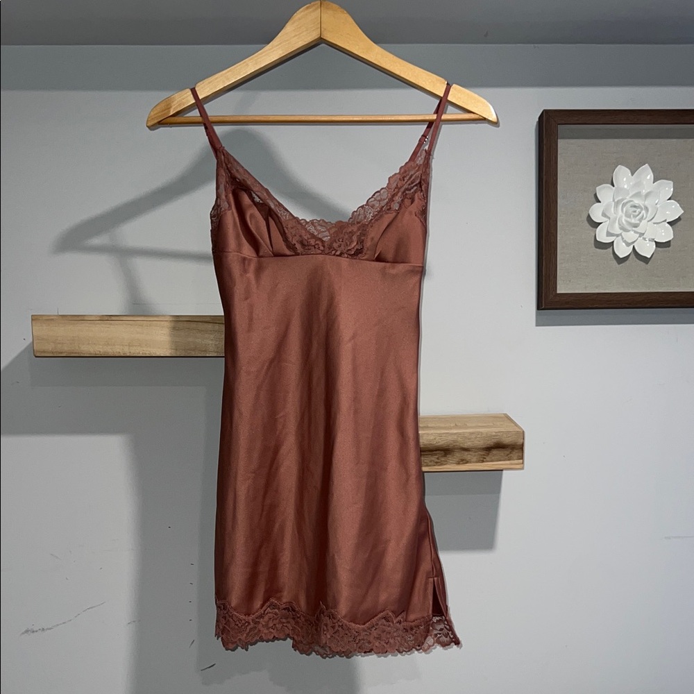 House of CB dusty pink rose satin‎ dress NIA